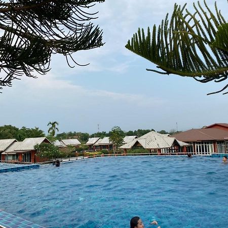 Oyo 416 Golden Nakara Resort Maesai Mae Sai Dış mekan fotoğraf